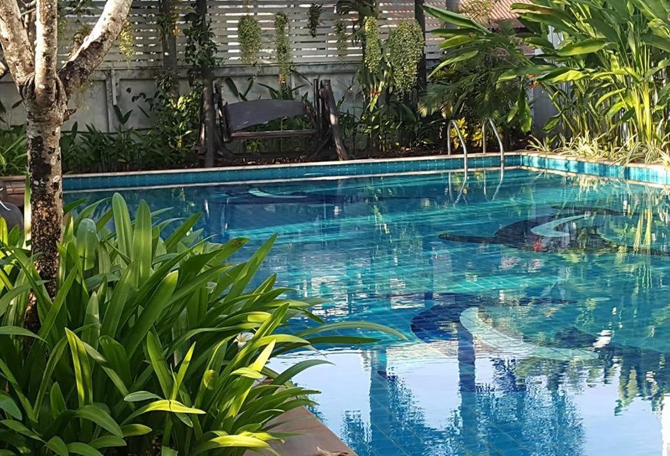Baan Suksiri Hotel Hua Hin Exterior photo